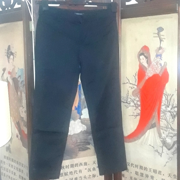 Tommy Hilfiger women's ankle lenght black pants. Size 00 - Picture 1 of 4